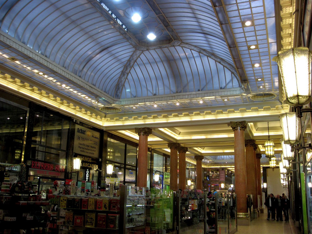Arcade des Champs-Elysées (Lido)