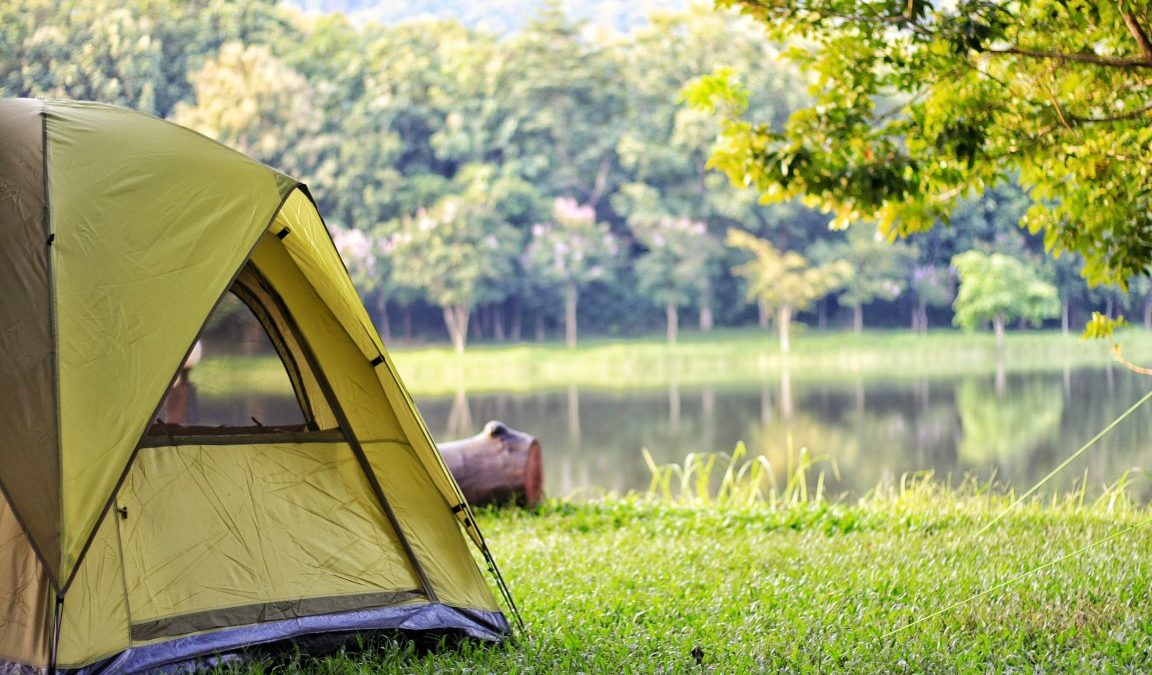 Pourquoi les Français aiment autant le camping ? La grande enquête !