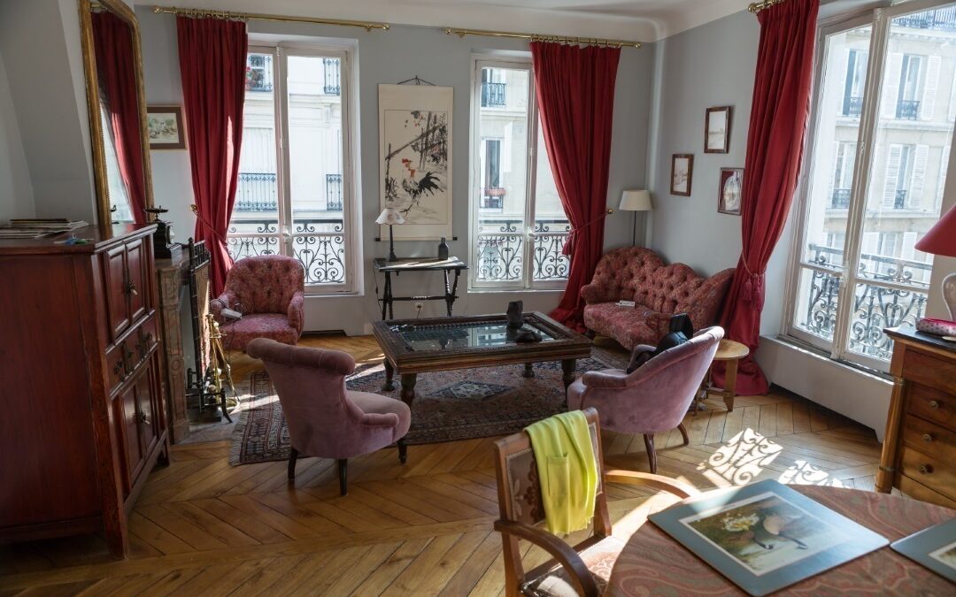 9 façons de faire de la place dans son petit appartement parisien 